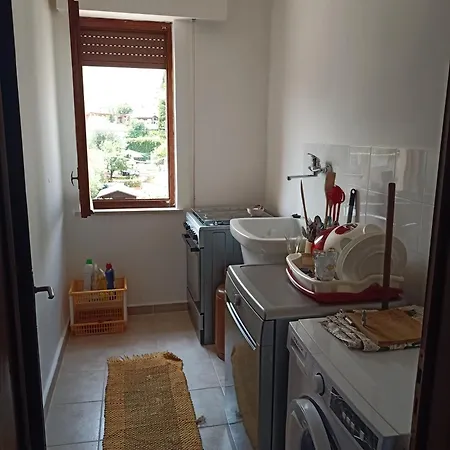 Aura Azzurra アパート カリーニ